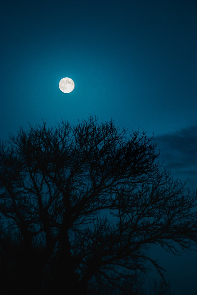 A Full Moon Meditation for Releasing our Troubles.